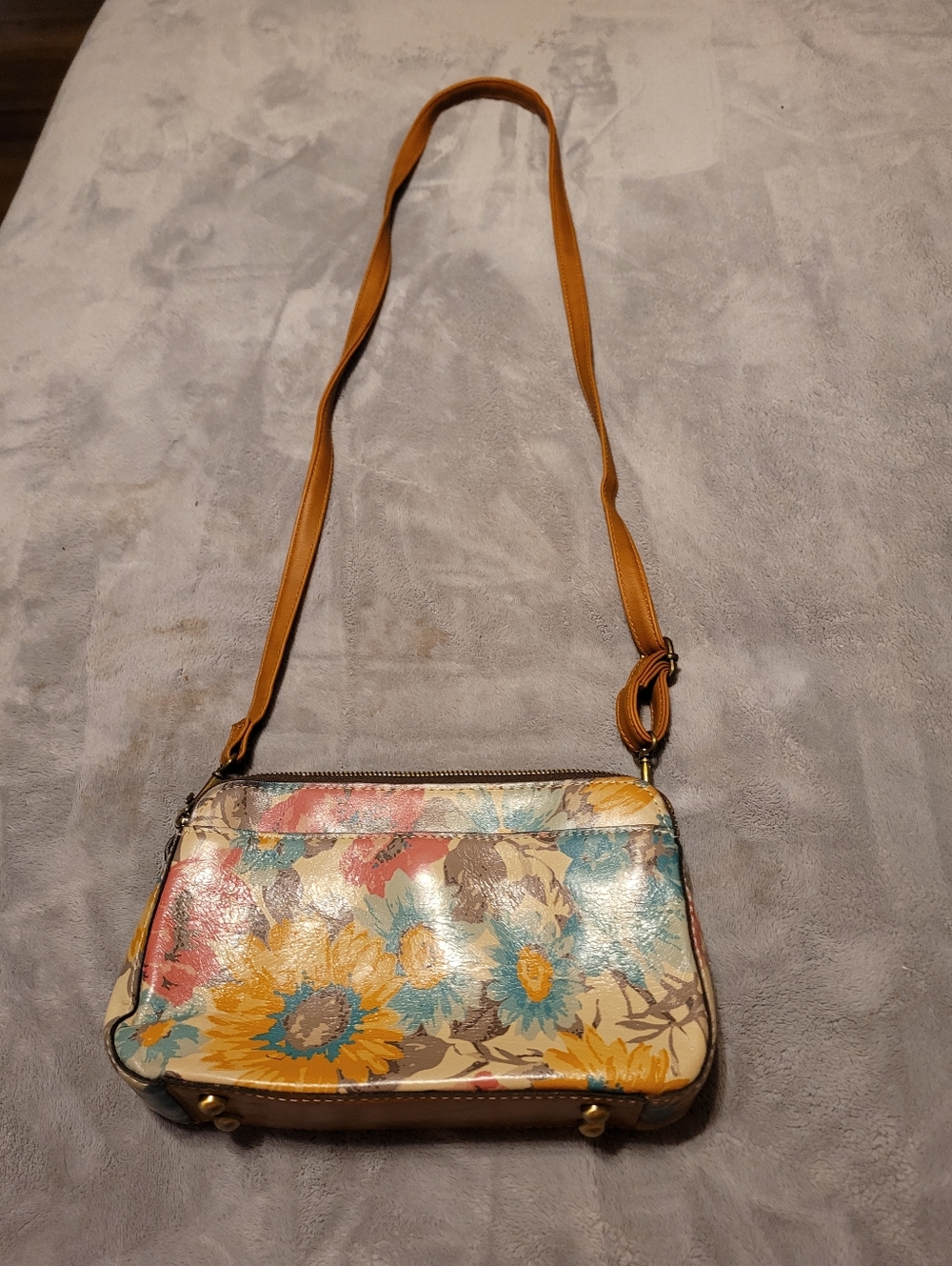 Patricia Nash Leather Flower Crossbody EUC #1912 Very Pretty Colorful Flowers